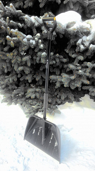 Лопата снеговая в сборе "Профи" 555х410 пластик с алюмин. накладкой с алюминиевым череноком, ручкой «Атлант», вставкой термофлекс / PROTEX